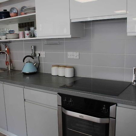 May View - Luxury Sea View Apartment - Millendreath, Лоо Екстер'єр фото