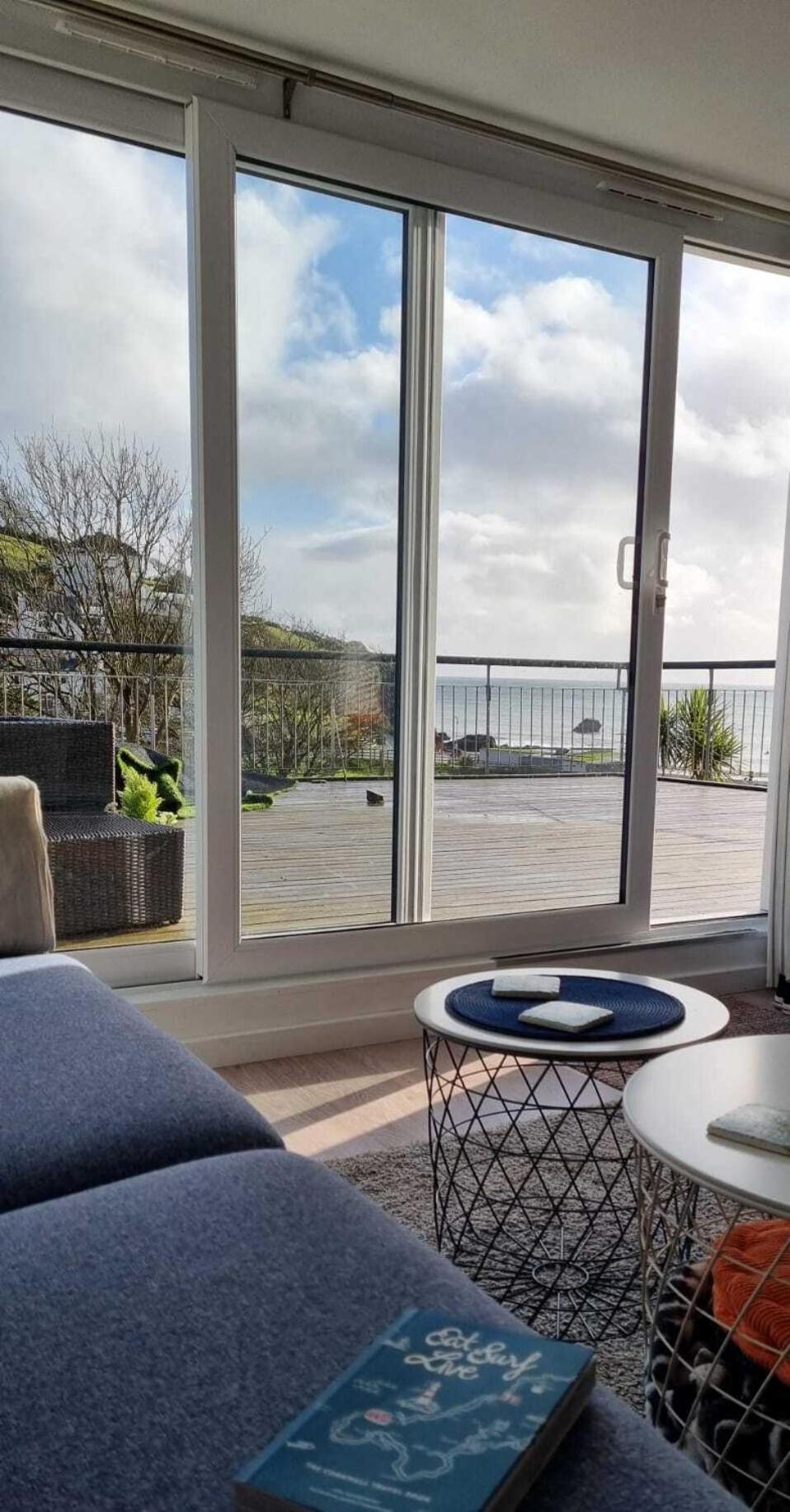 May View - Luxury Sea View Apartment - Millendreath, Лоо Екстер'єр фото